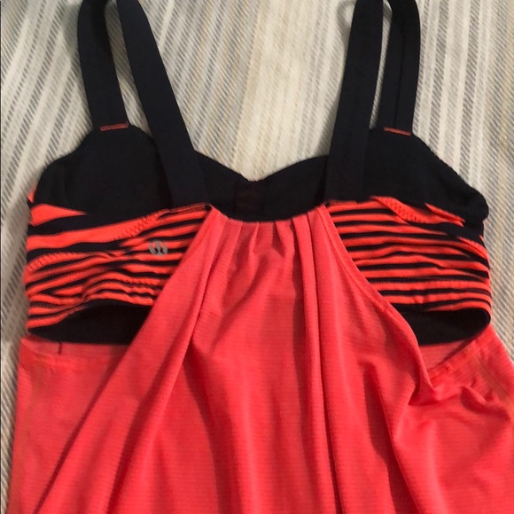EUC Lululemon Tank Size 6 - Picture 3 of 3